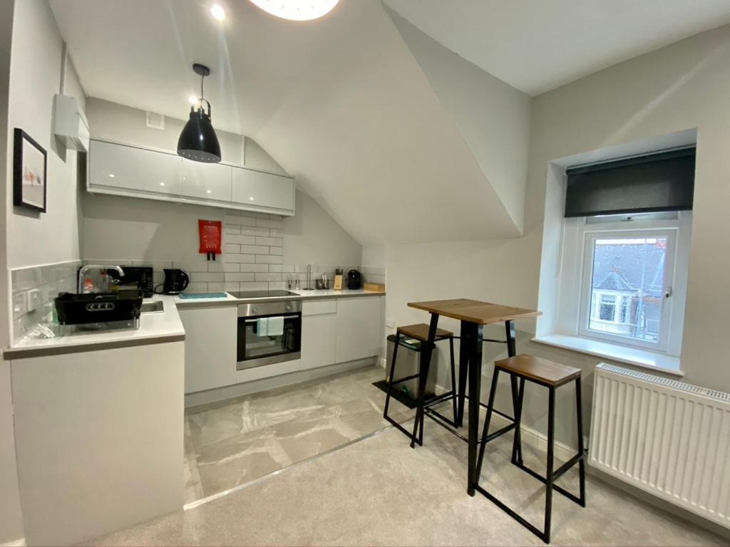Stylish Modern Apartments Near Parks & Centre Cardiff Buitenkant foto